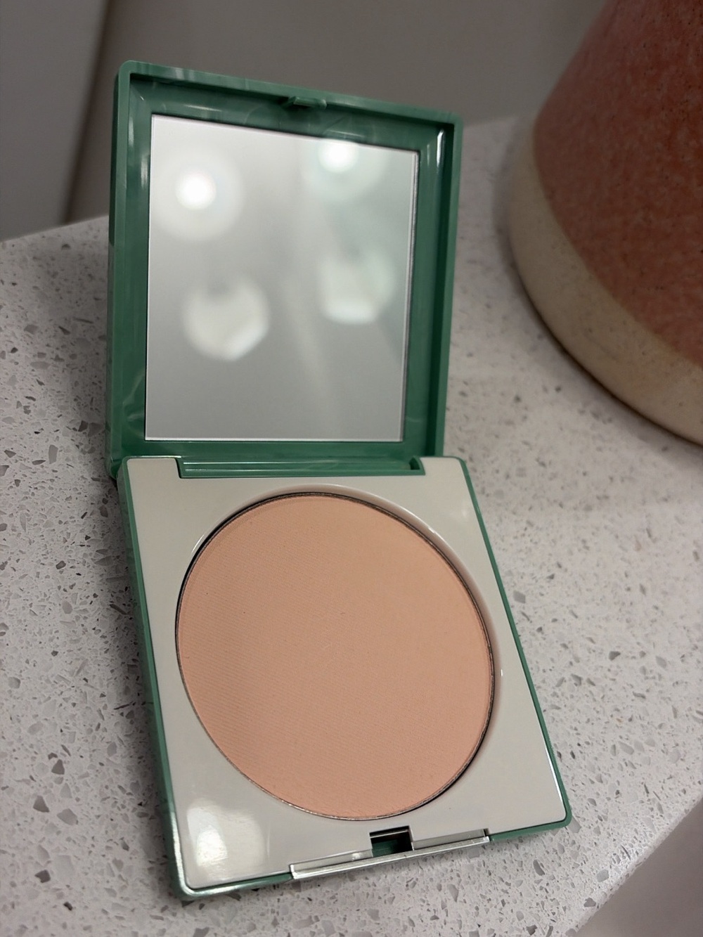CLINIQUE Superpowder Double Face Makeup Foundation